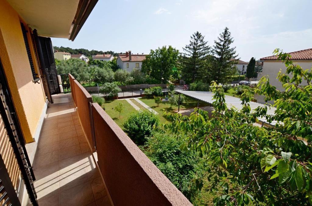 Apartment Karolina - Green Oasis Pula Exterior photo