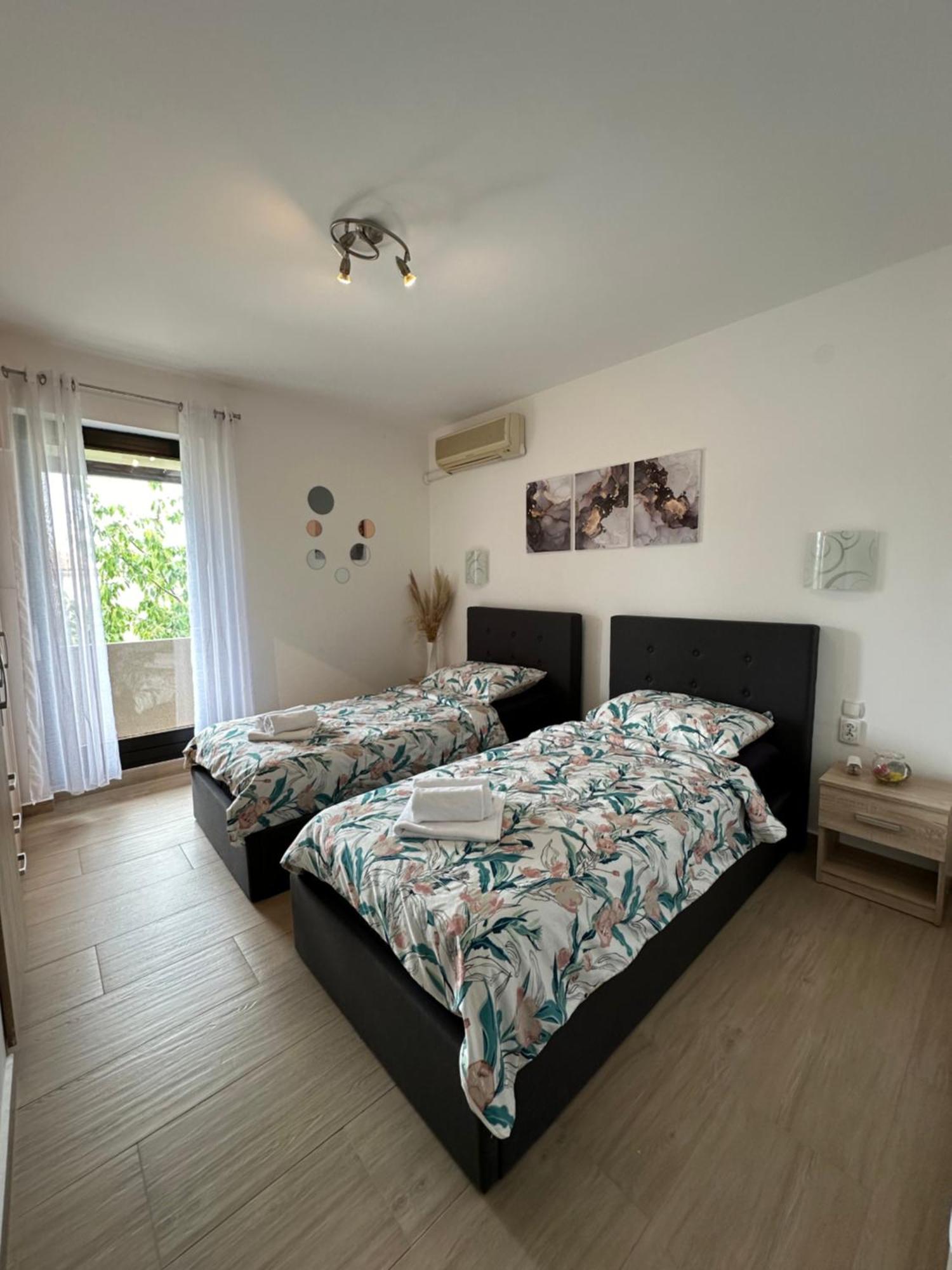 Apartment Karolina - Green Oasis Pula Exterior photo